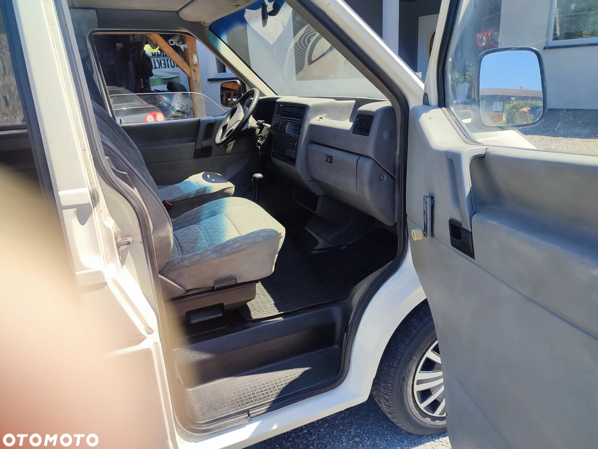 Volkswagen Multivan D - 15