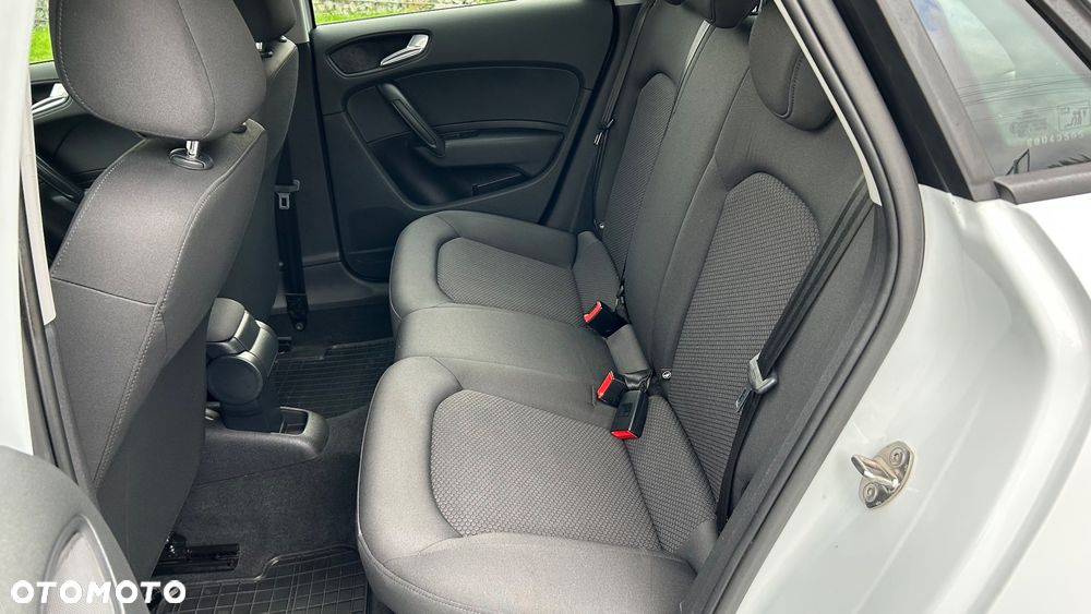 Audi A1 Sportback 1.2 TFSI S line Sportpaket - 25