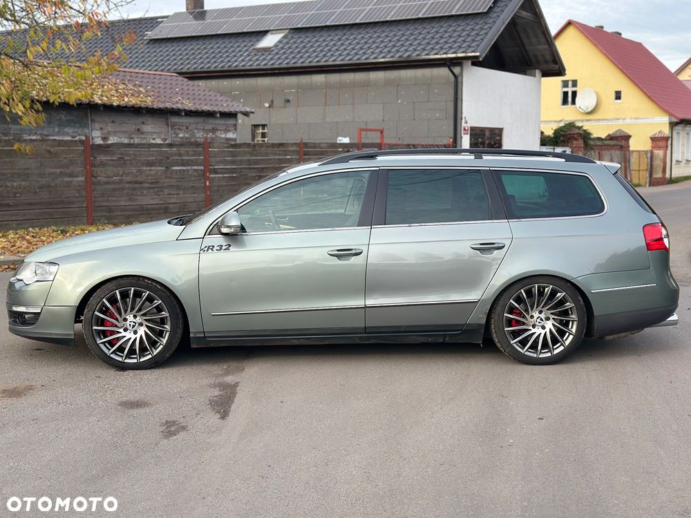 Volkswagen Passat Variant 3.2 V6 FSI 4Mot Highline DSG - 3