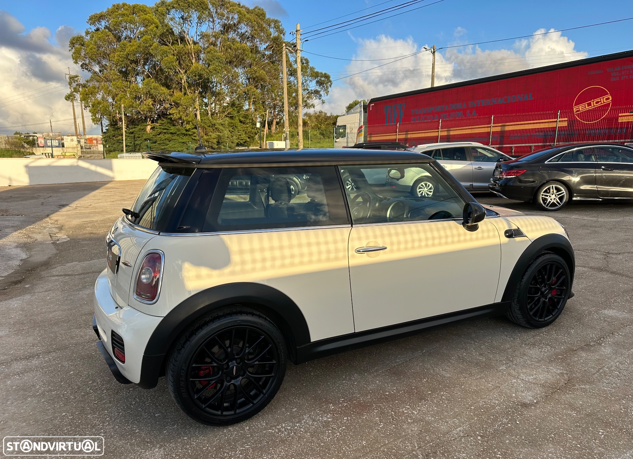 MINI 3 Portas John Cooper Works - 17