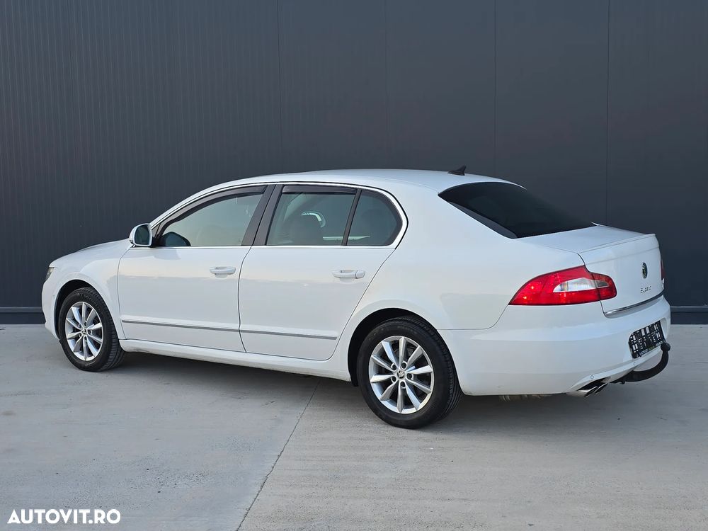Skoda Superb 2.0 TDI DSG Elegance - 3