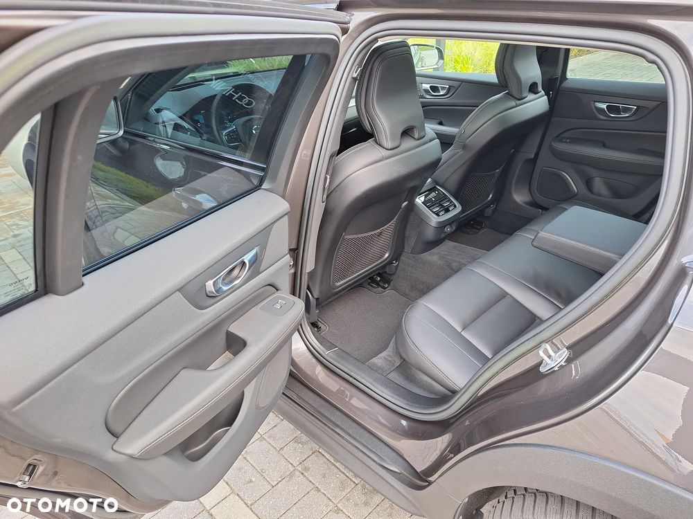 Volvo V60 Cross Country Ultimate B5 B AWD - 20