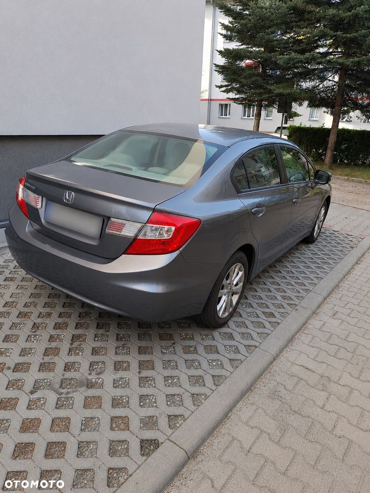 Honda Civic 1.8 Comfort - 3