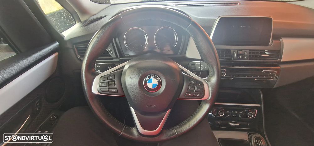 BMW 216 Active Tourer - 12
