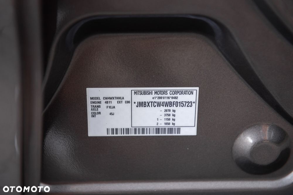 Mitsubishi Outlander - 28