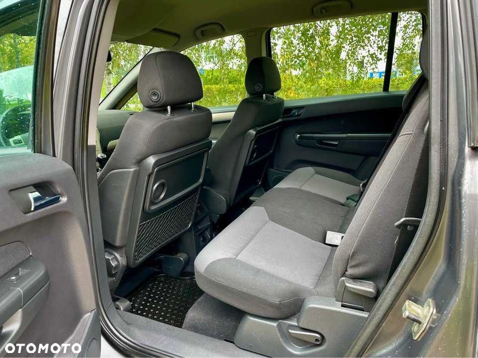 Opel Zafira - 9