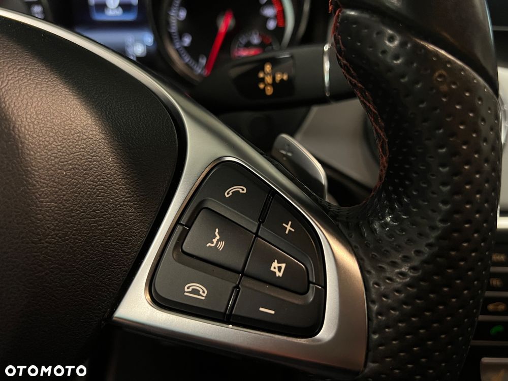 Mercedes-Benz CLA 200 7G-DCT AMG Line - 31