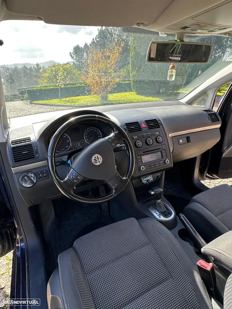 VW Touran 2.0 TDI Highline 7L - 13