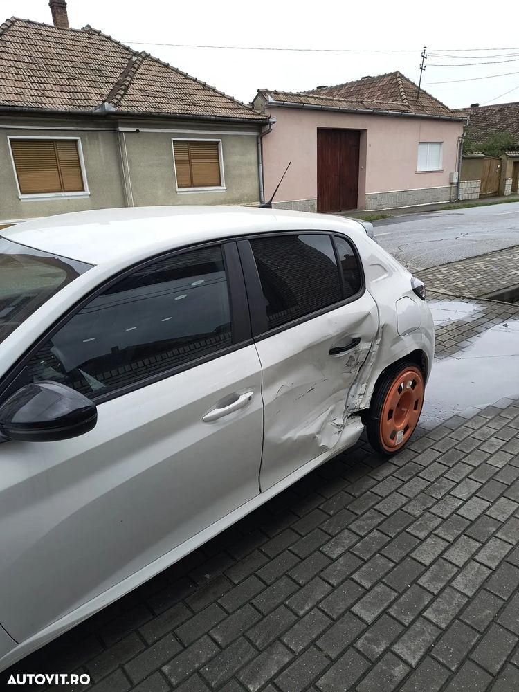 Peugeot 208 1.5 BlueHDi STT Active - 9