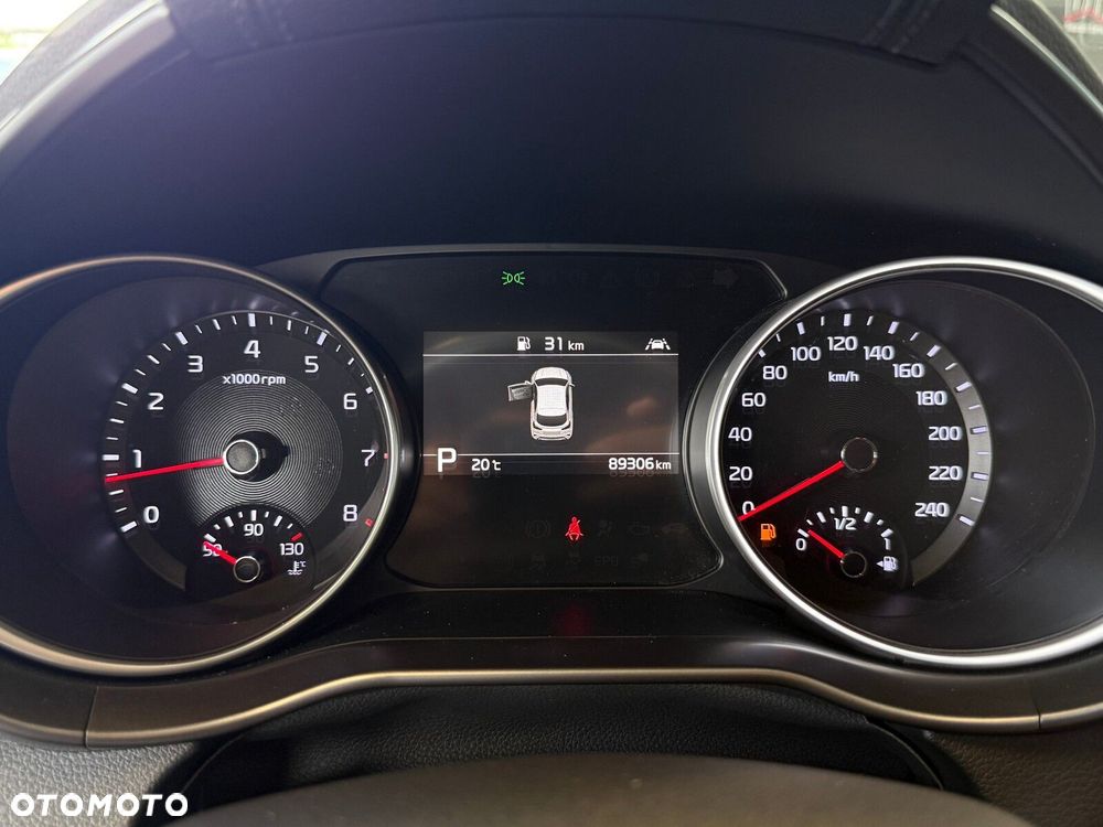Kia XCeed - 30