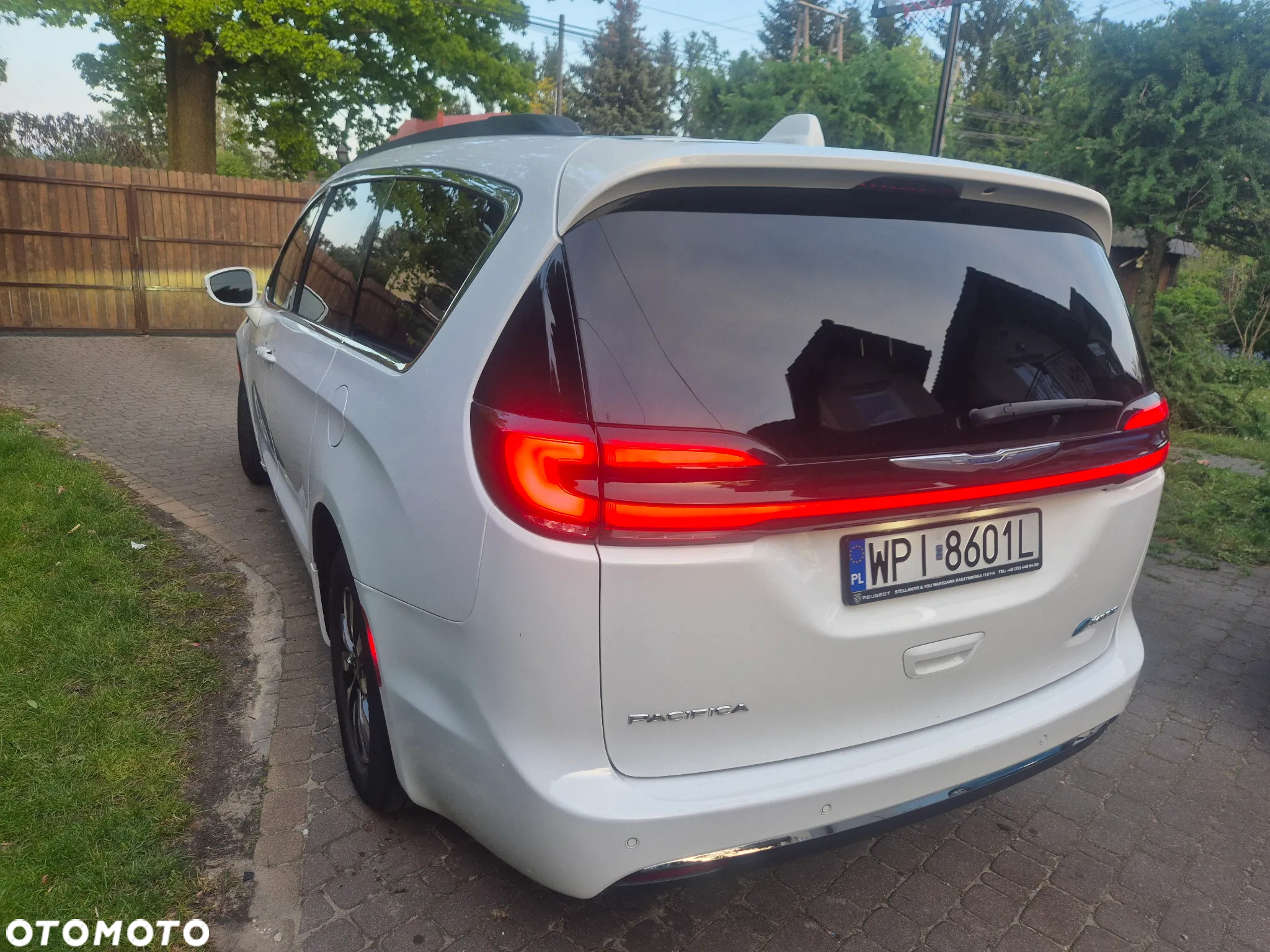 Chrysler Pacifica - 9