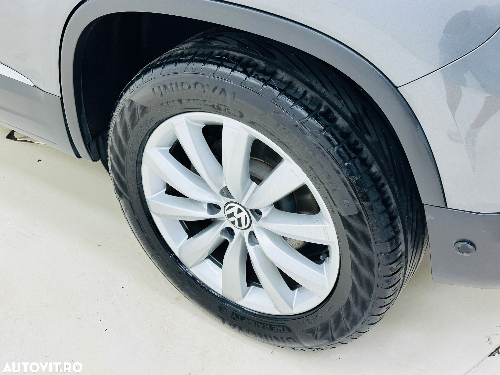 Volkswagen Tiguan - 13