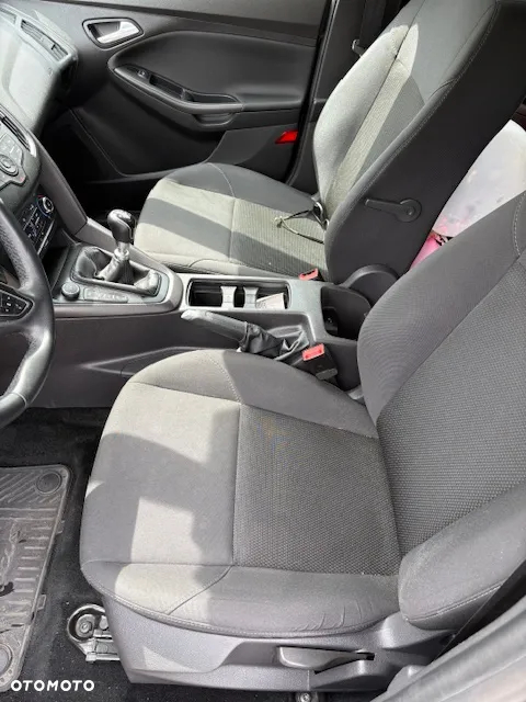 Ford Focus - 16