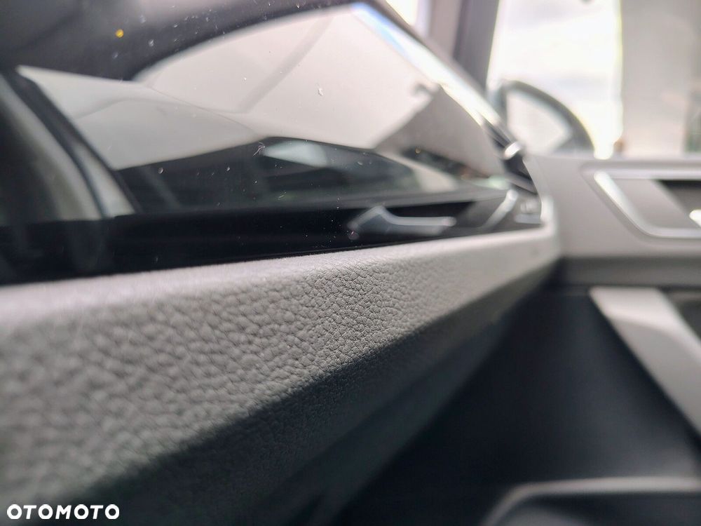 Volkswagen Touran - 29