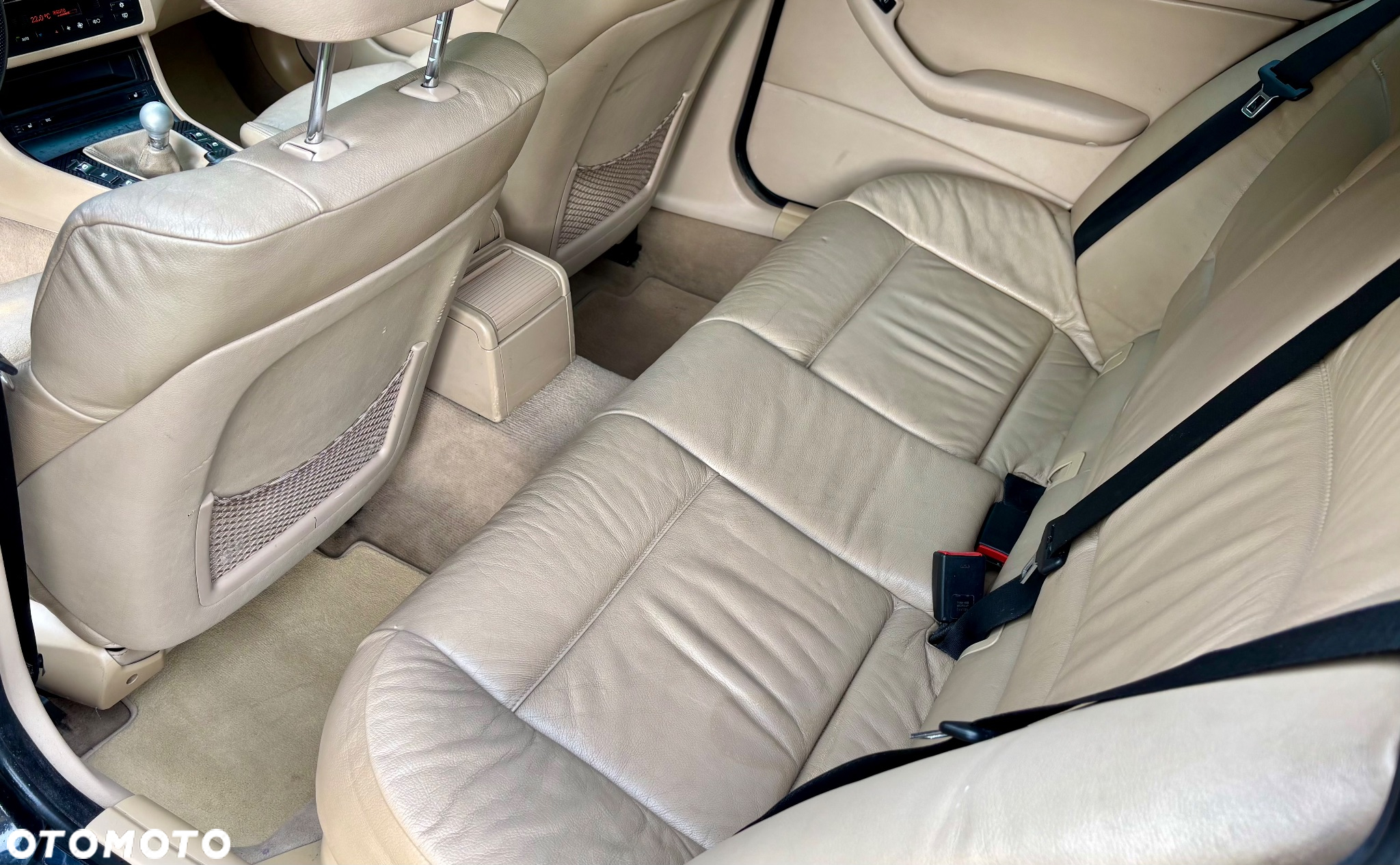 BMW Seria 3 330i Touring - 14