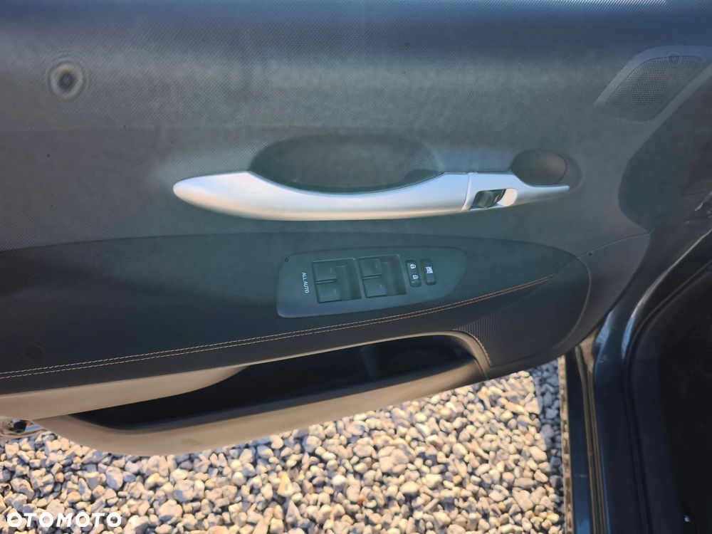 Toyota Auris 1.6 Luna - 17