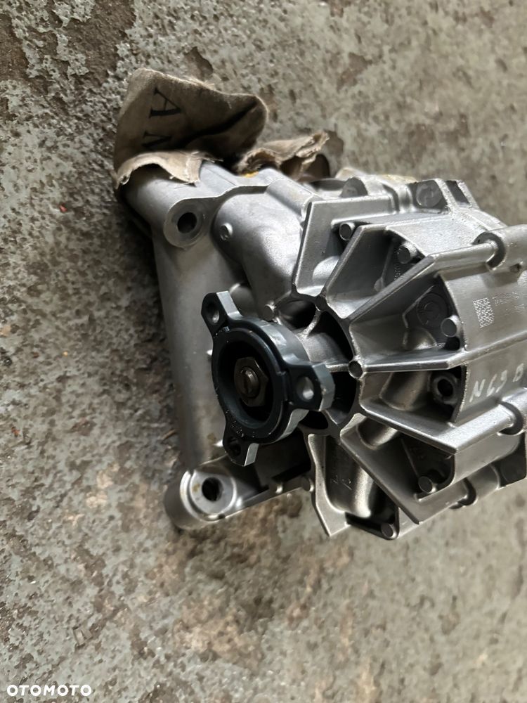 BMW F06 POMPA OLEJU 7643256 N63 - 6