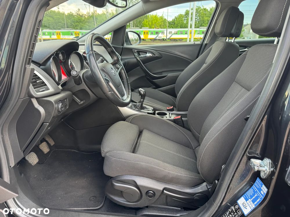 Opel Astra 1.4 Turbo Exklusiv - 13