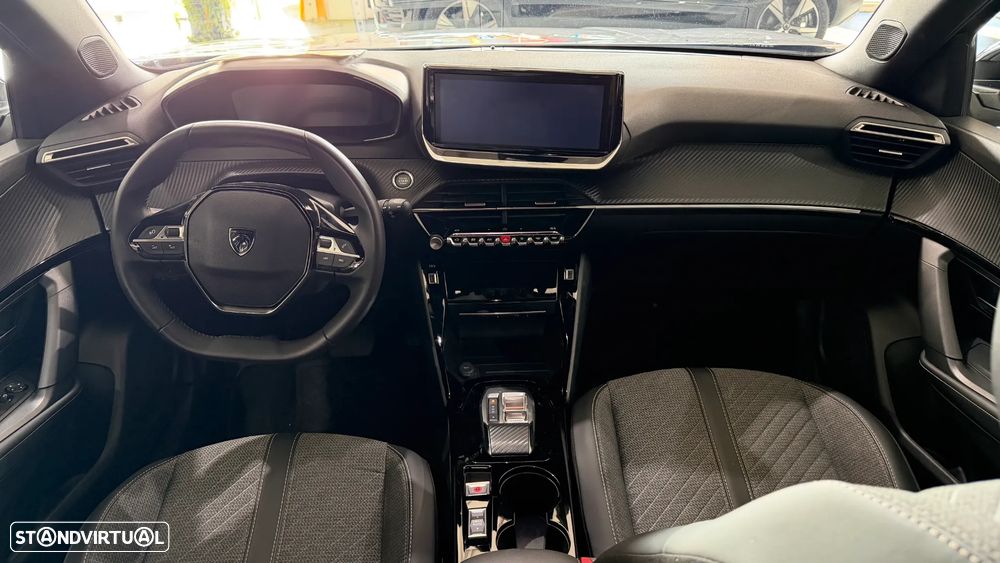 Peugeot e-2008 Allure - 7