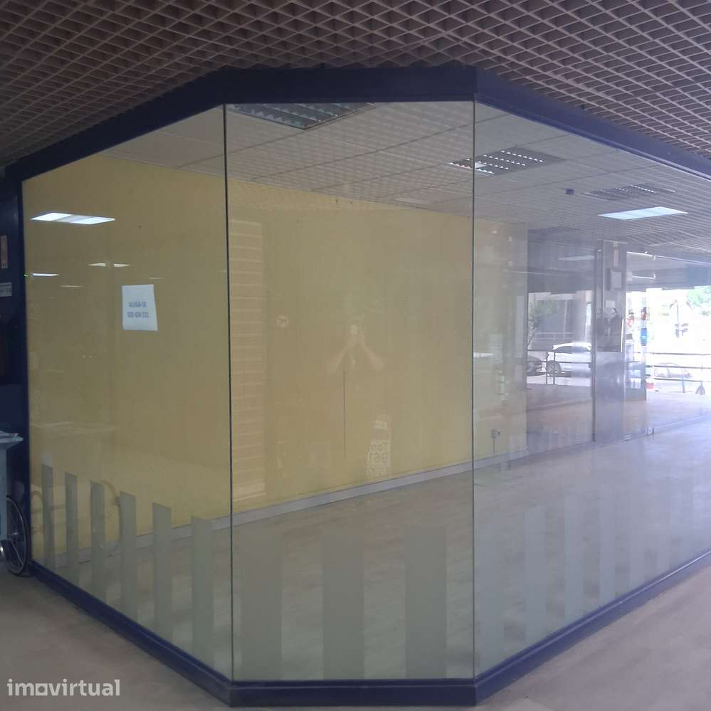 Imóvel Comercial com Montra em Centro Comercial - Grande imagem: 2/5