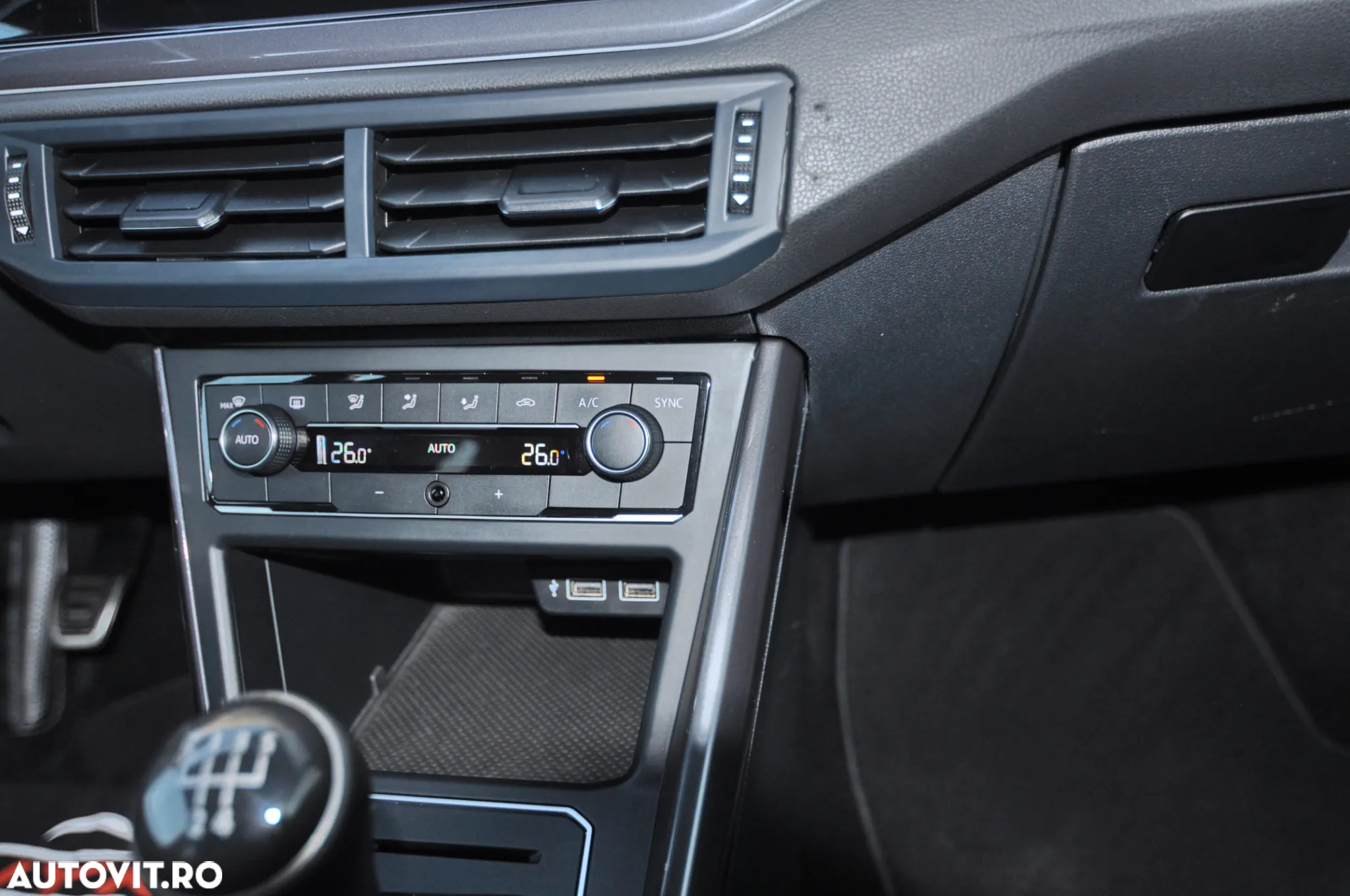 Volkswagen Polo 1.0 TSI Highline - 24