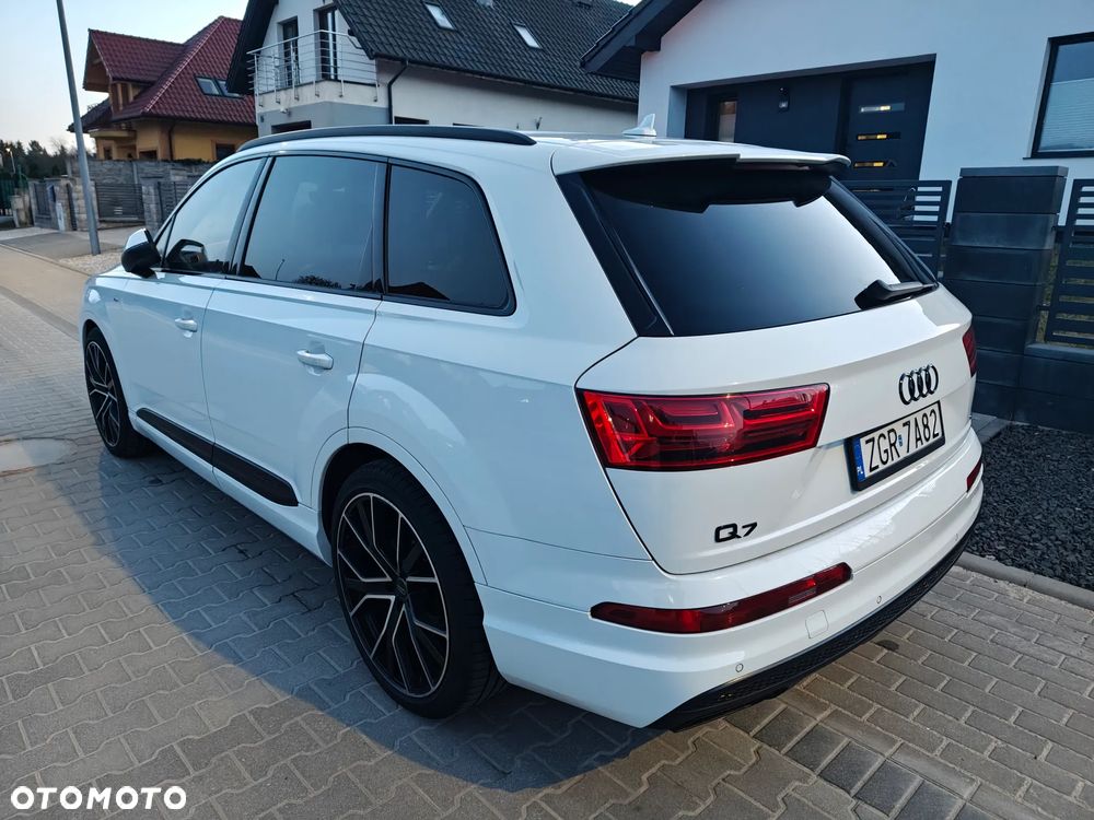 Audi Q7 - 13