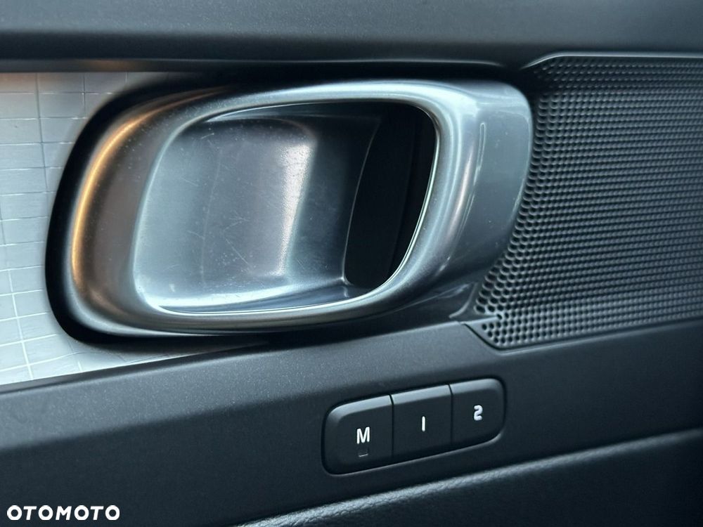 Volvo XC 40 - 37