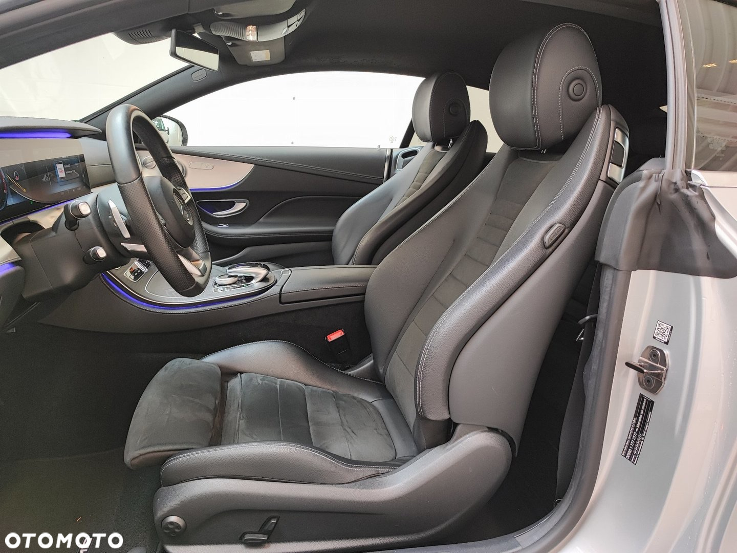 Mercedes-Benz Klasa E 200 4Matic Coupe 9G-TRONIC AMG Line - 20