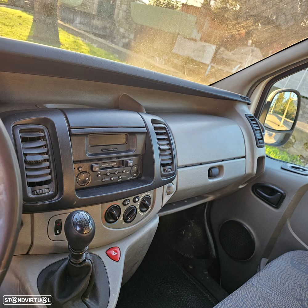 Renault Trafic - 26
