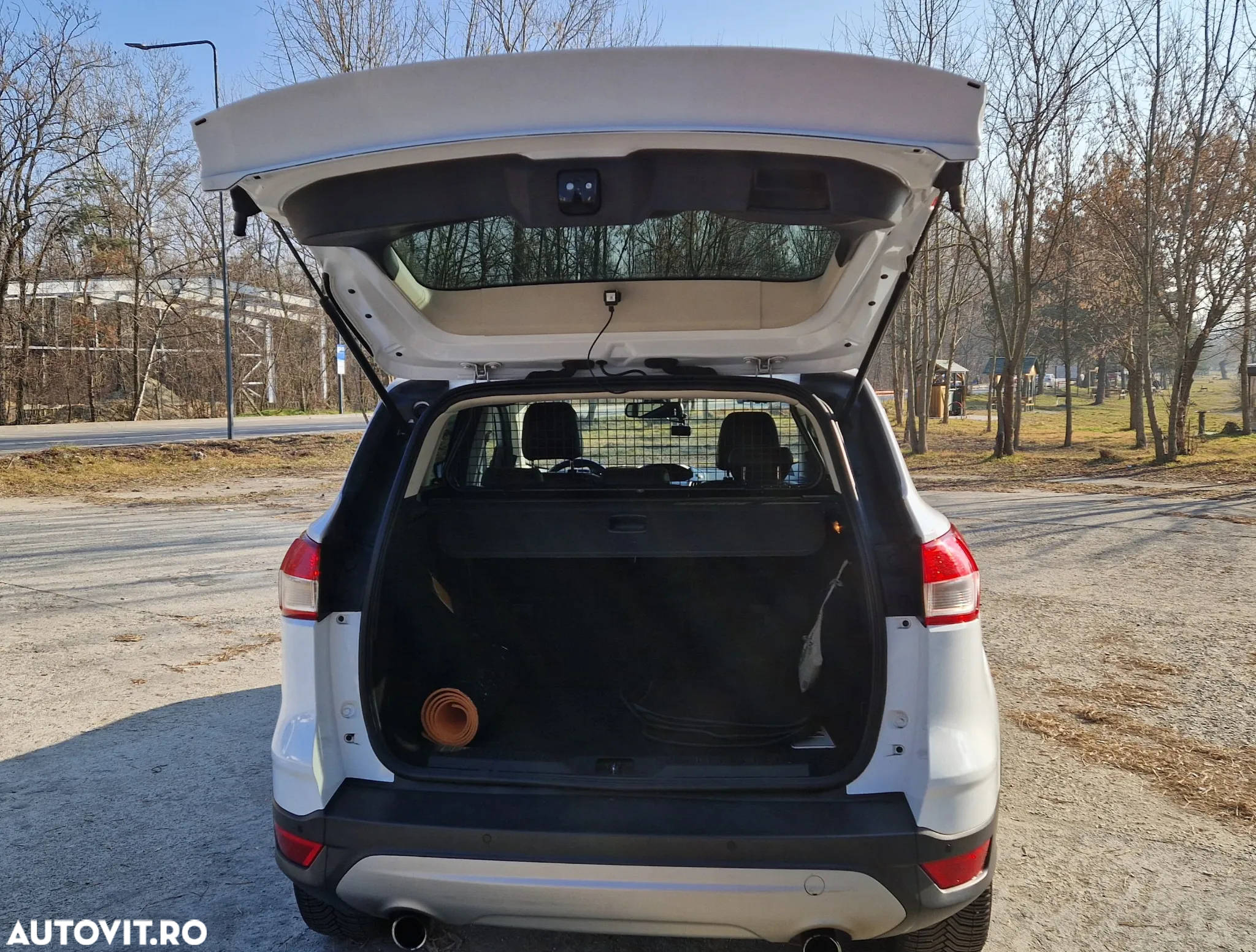 Ford Kuga 2.0 TDCi 4WD Powershift Titanium - 6