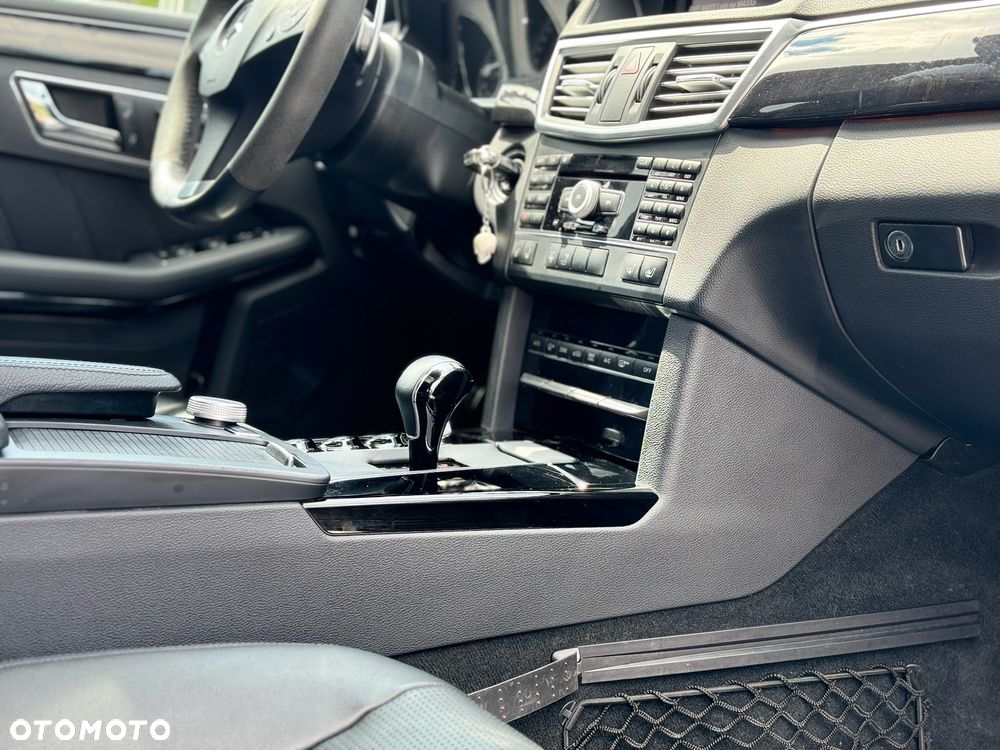 Mercedes-Benz Klasa E 63 AMG - 9