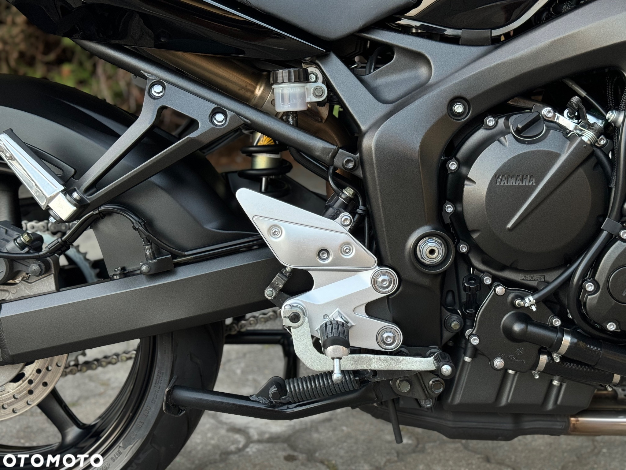 Yamaha FZ - 24