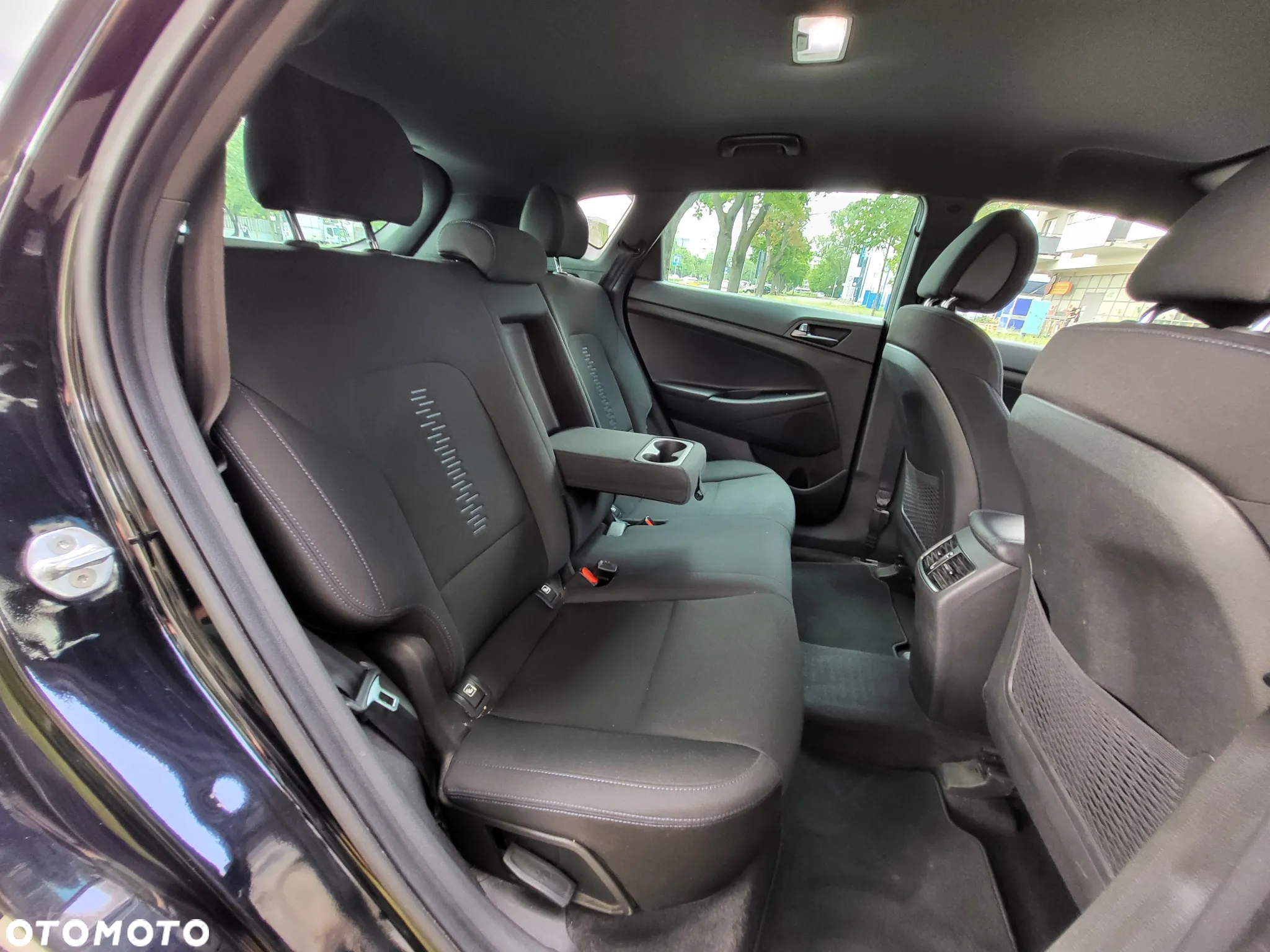 Hyundai Tucson 1.6 GDI BlueDrive GO 2WD - 33