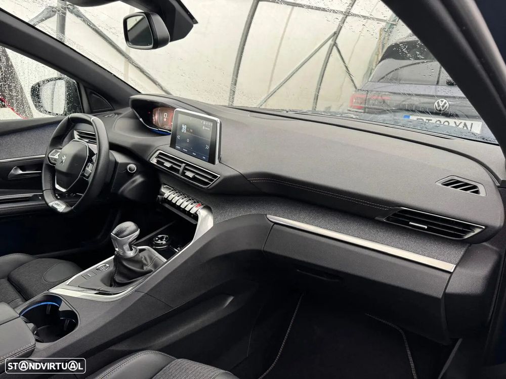 Peugeot 5008 1.5 BlueHDi GT Line - 32