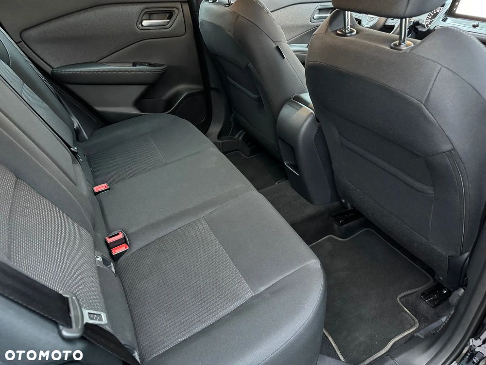 Nissan Qashqai 1.3 DIG-T MHEV Acenta Xtronic - 17