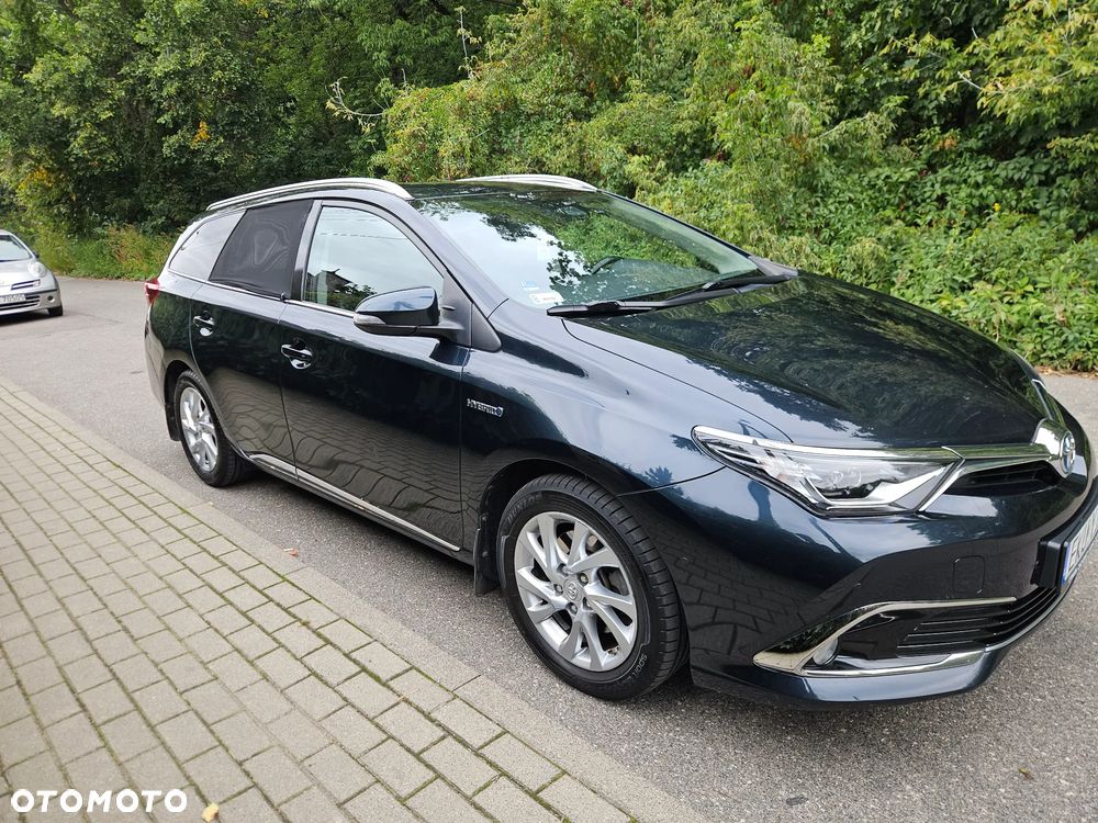 Toyota Auris Hybrid 135 Comfort - 2