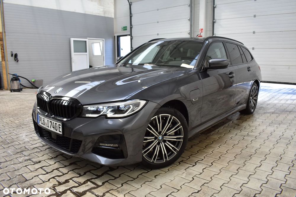 BMW Seria 3 330e M Sport - 6