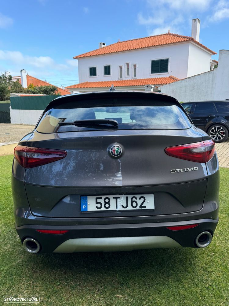 Alfa Romeo Stelvio 2.2 16V AT8 Executive - 8