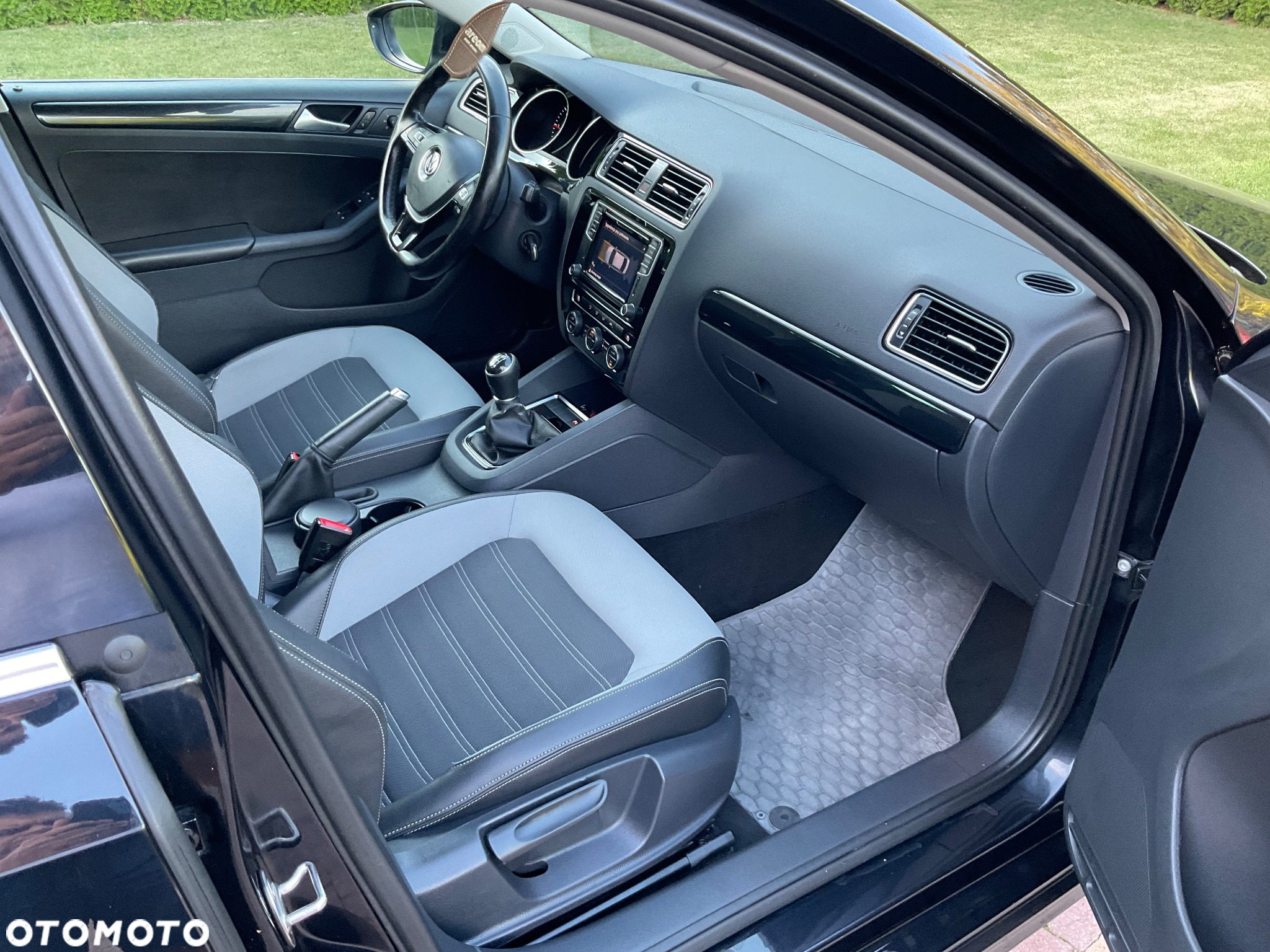 Volkswagen Jetta - 12