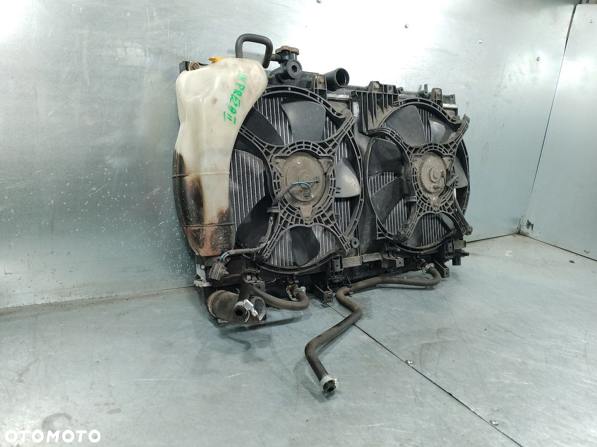 CHŁODNICA WODY Z WENTYLATOREM SUBARU IMPREZA II ( 00-07 ) 2002026 2.0 16V - 8