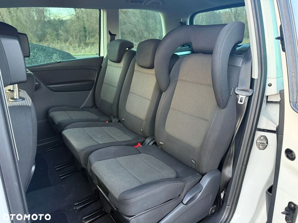 Volkswagen Sharan 2.0 TDI Comfortline DSG - 23