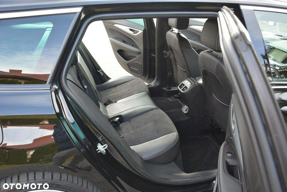 Opel Insignia 2.0 T 4x4 GSi S&S - 15