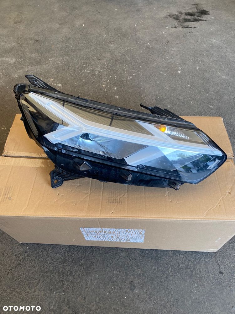 DACIA Sandero III 3 STEPWAY Lift Logan III Jogger LAMPA PRZEDNIA PRAWA REFLEKTOR PRAWY PRZÓD LEDOWA led full led 260107920R biała biały środek  Wwa - 2
