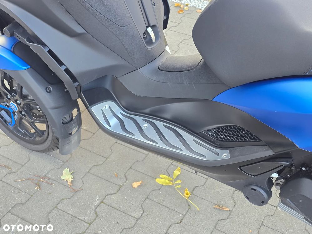 Piaggio MP-3 - 11