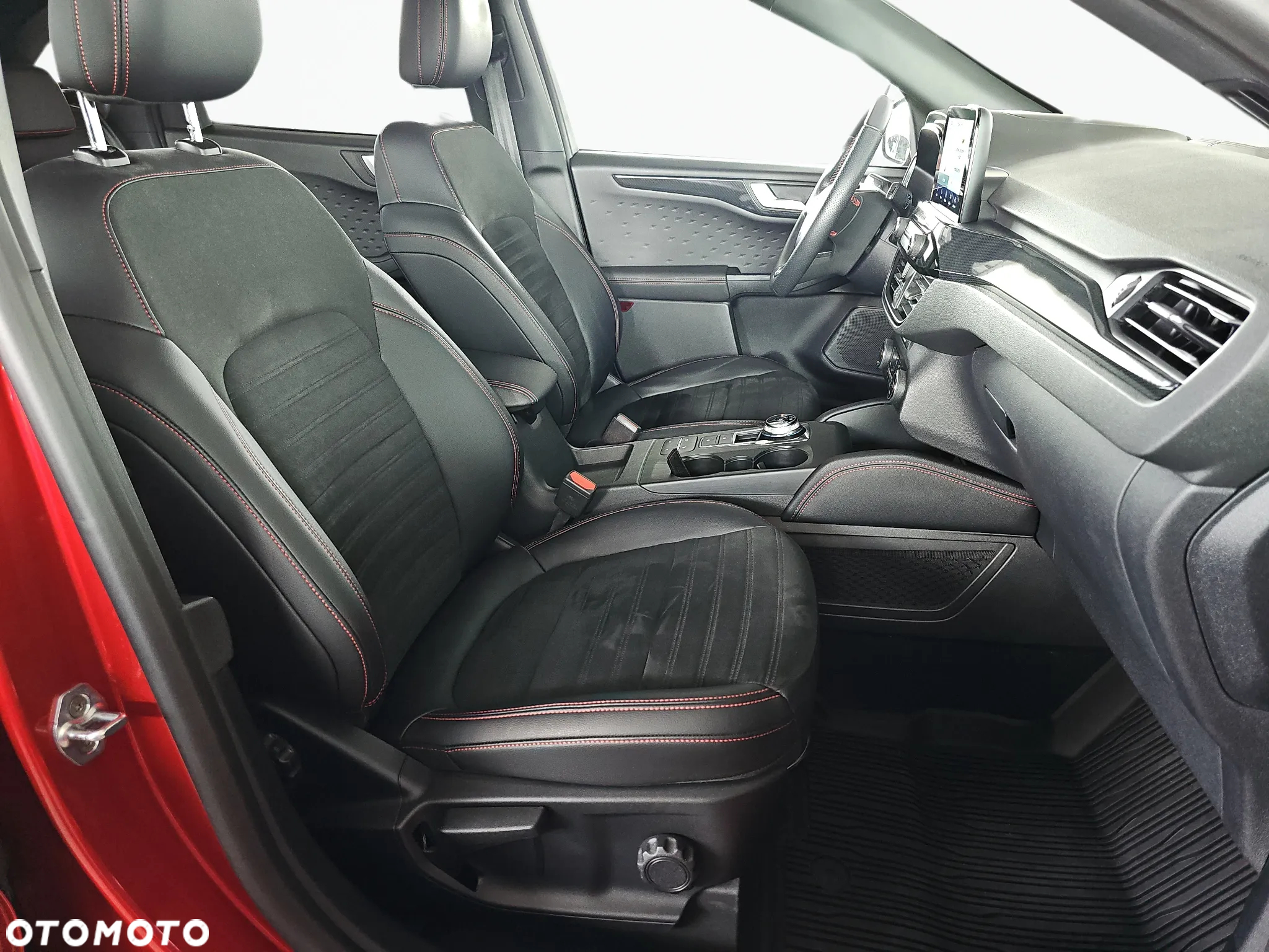 Ford Kuga 2.5P PHEV FWD ST-Line X - 17