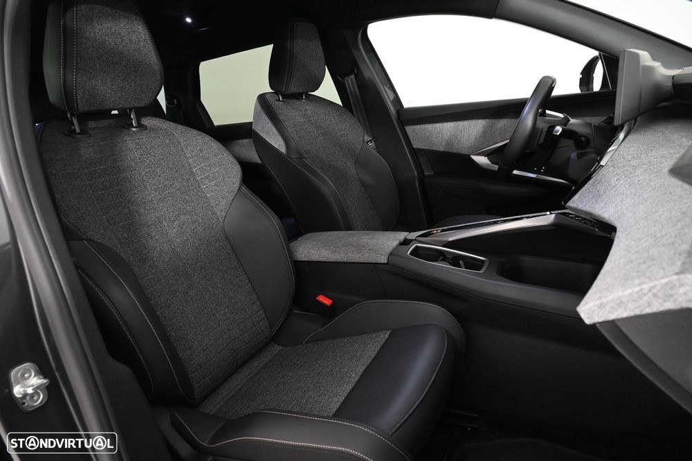 Peugeot 5008 1.2 Hybrid Allure Pack e-DCS6 - 31