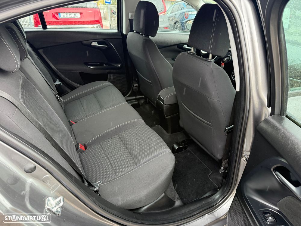 Fiat Tipo 1.3 M-Jet Lounge J17 - 10