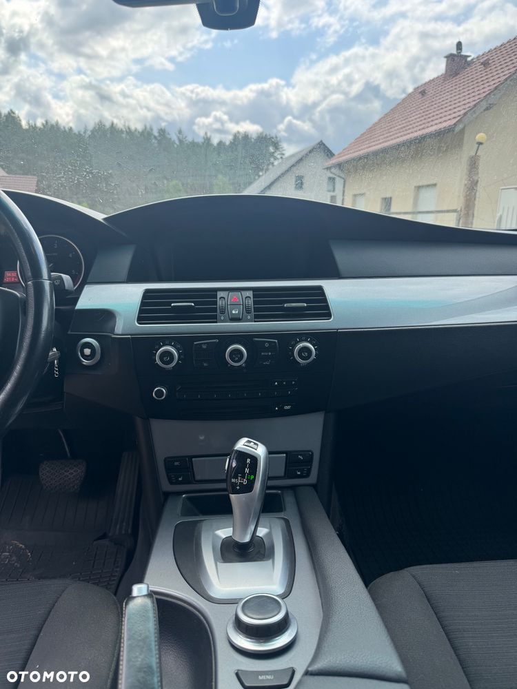 BMW Seria 5 520d - 11