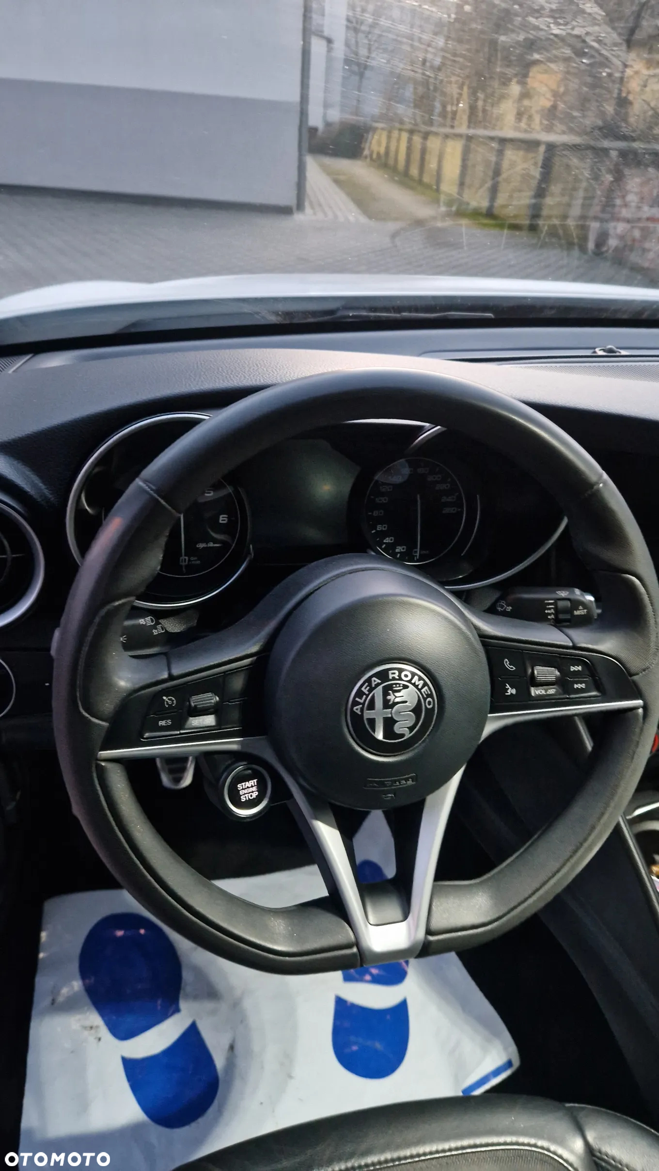 Alfa Romeo Giulia - 4