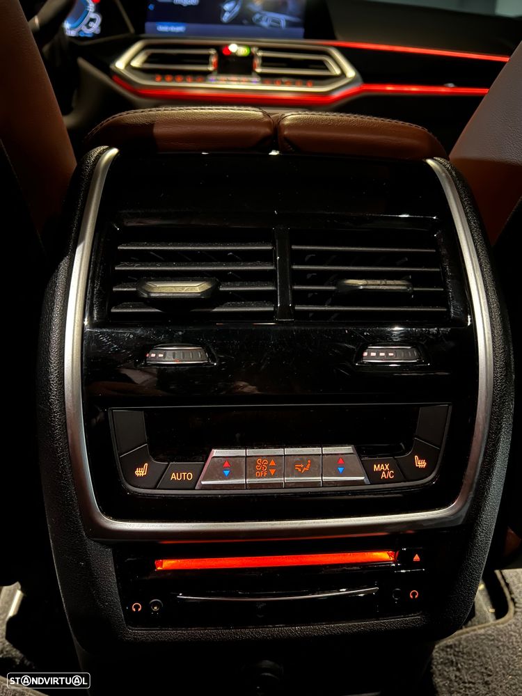 BMW X5 45 e xDrive Pack M - 12